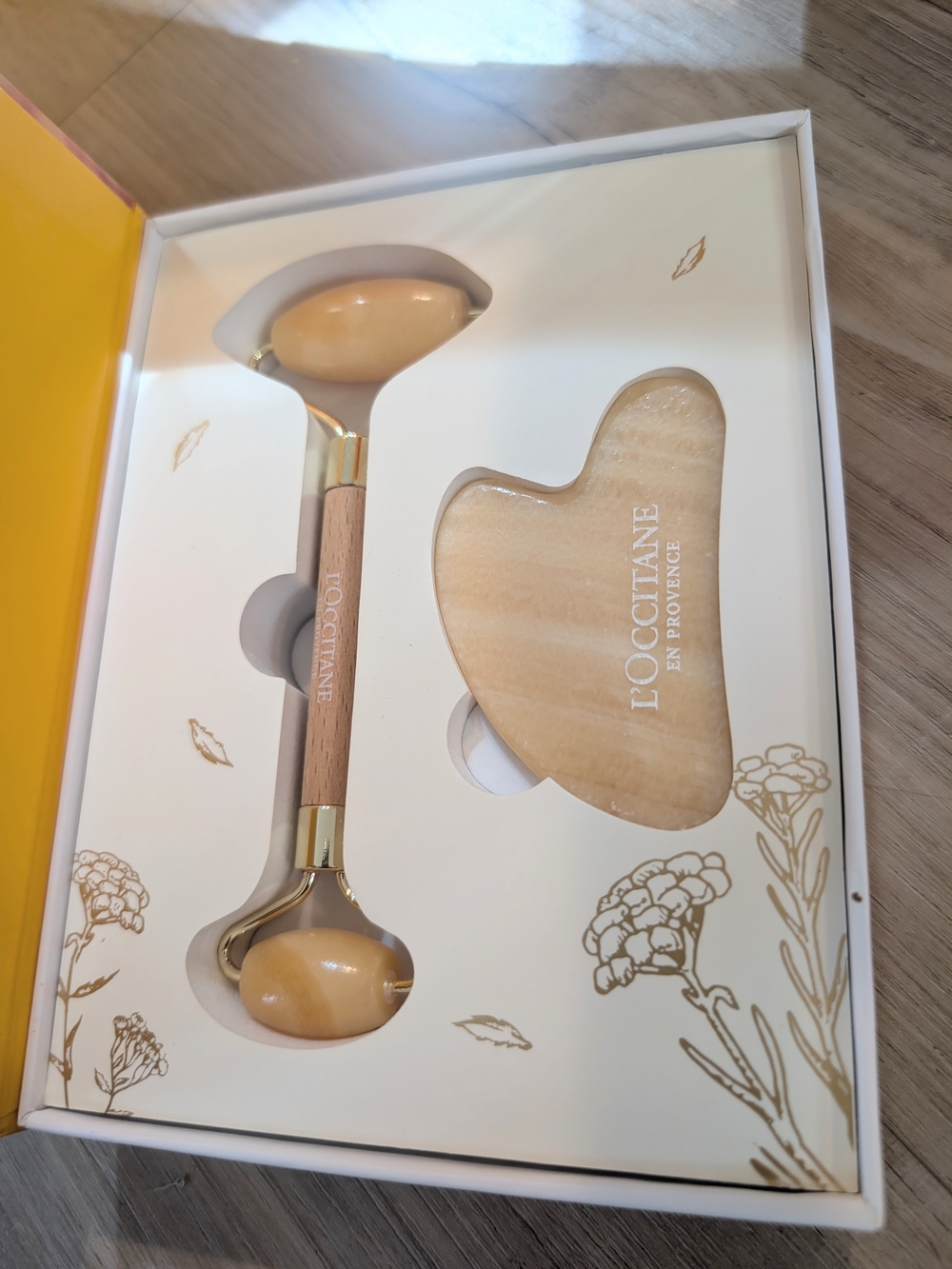 L'OCCITANE rare dual-ended massage tool and Gua sha Brand New